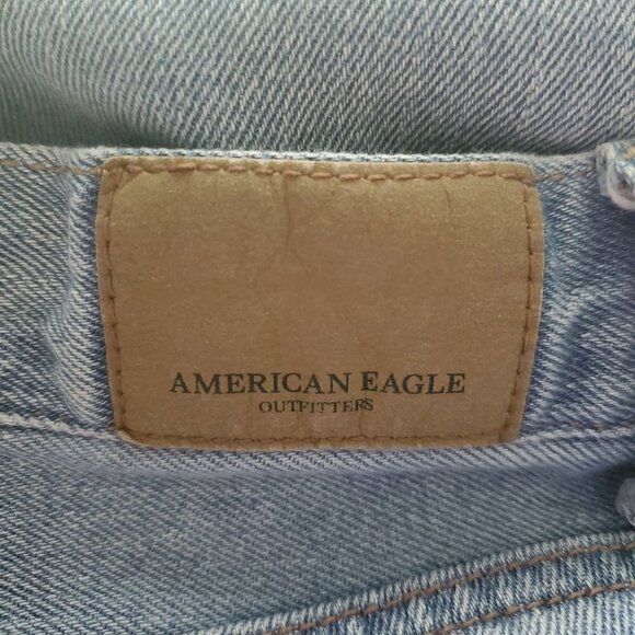 AMERICAN Eagle Light Wash High Rise Skinny Distressed Mom Denim Jeans Size 6 - Picture 8 of 11